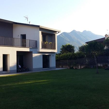 White House Lucia Vila Colico Exterior foto